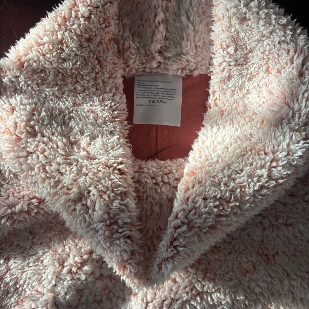 Ladies Warmth Restore lululemon sweater L/XL - EUC